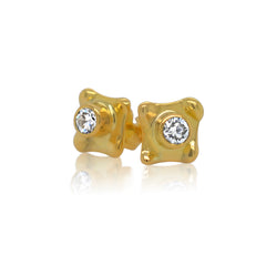 Seashell Sparkle Studs - Gold